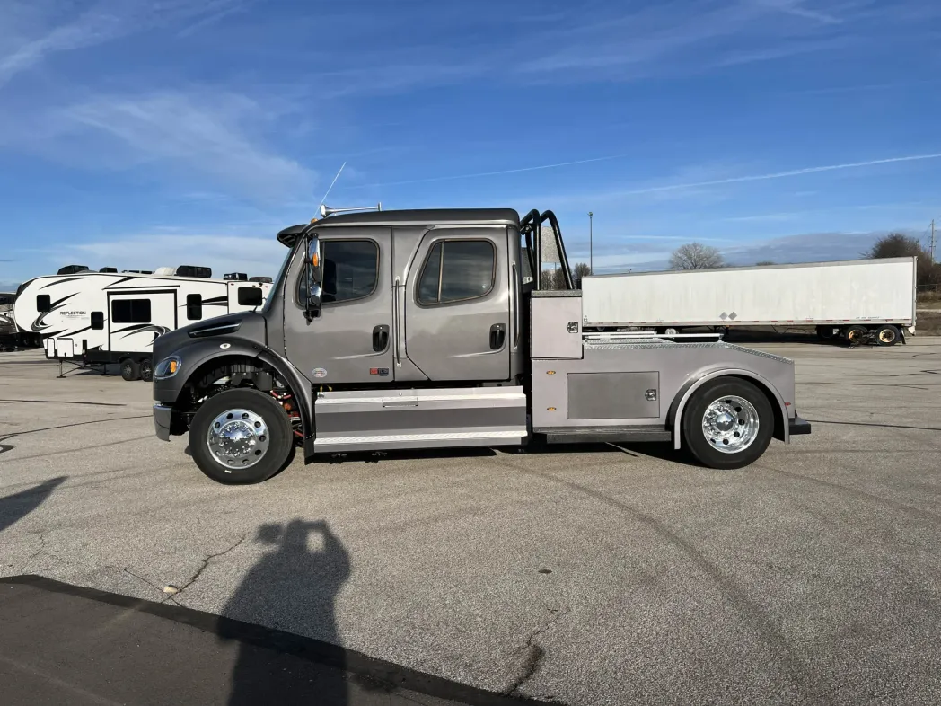 2024 Freightliner M2 106 Bolt 