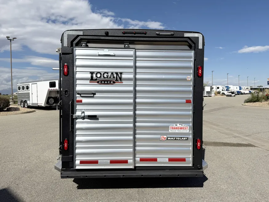 2026 Logan Coach Stock Combo | Photo 11 of 18