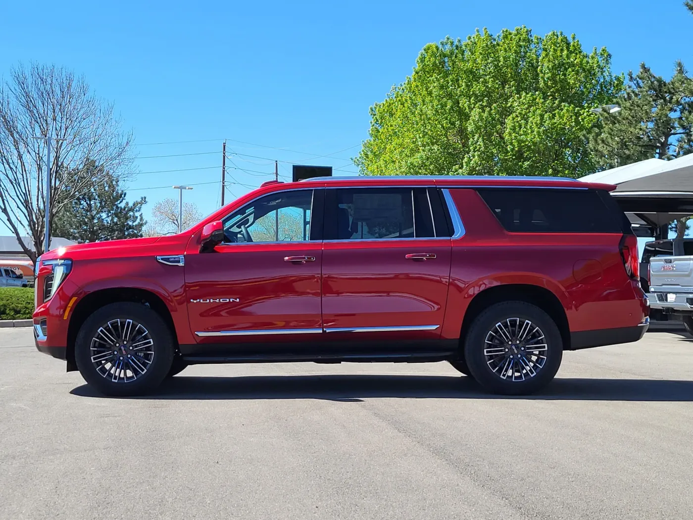 2026 GMC Yukon XL Elevation | Photo 3 of 27