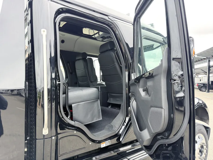 2025 Freightliner M2 106 Plus Summit Hauler | Photo 17 of 22