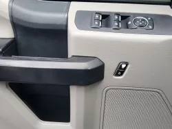 2019 Ford Super Duty F-350 SRW | Thumbnail Photo 17 of 23