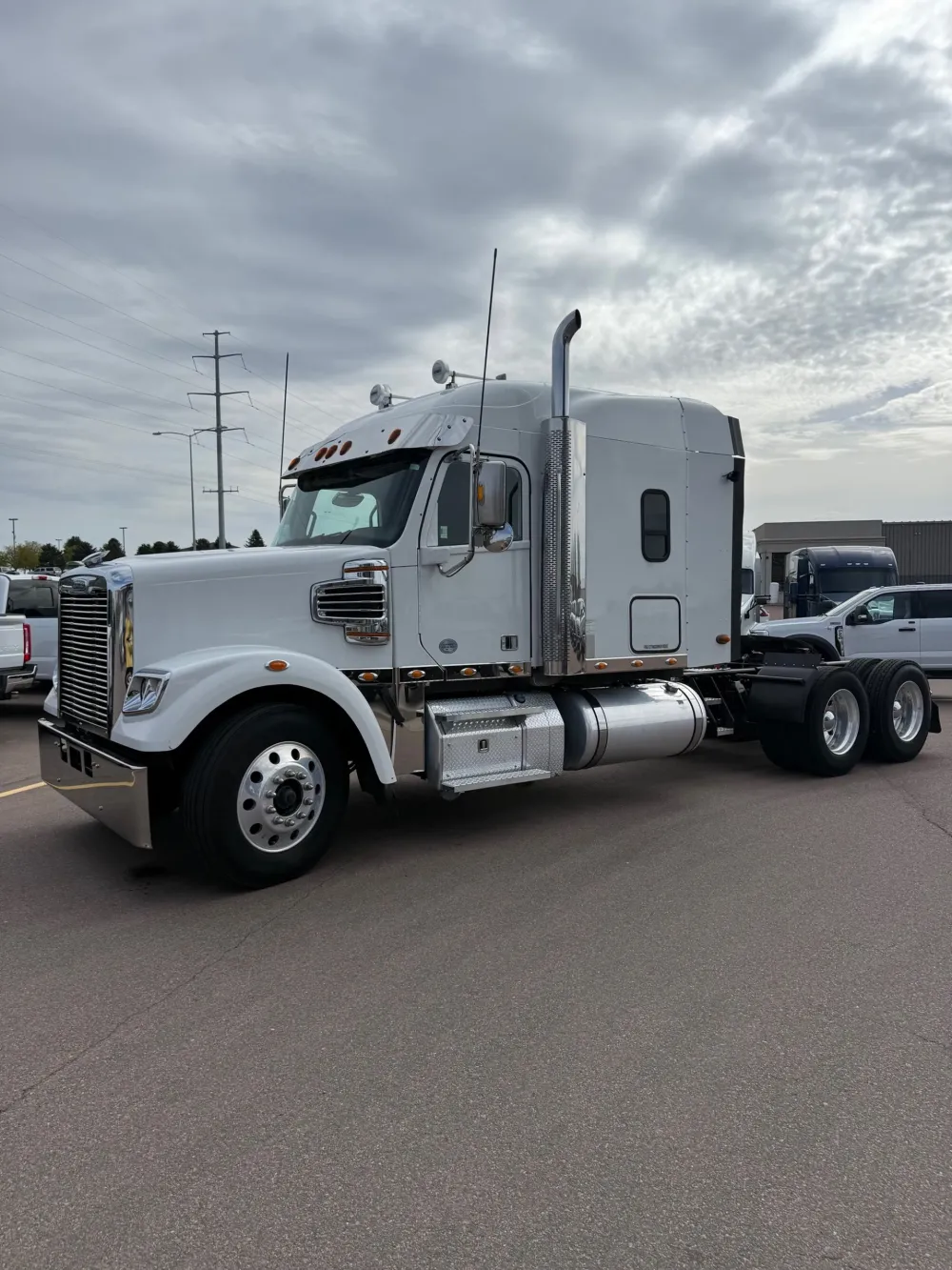 2023 Freightliner 122SD