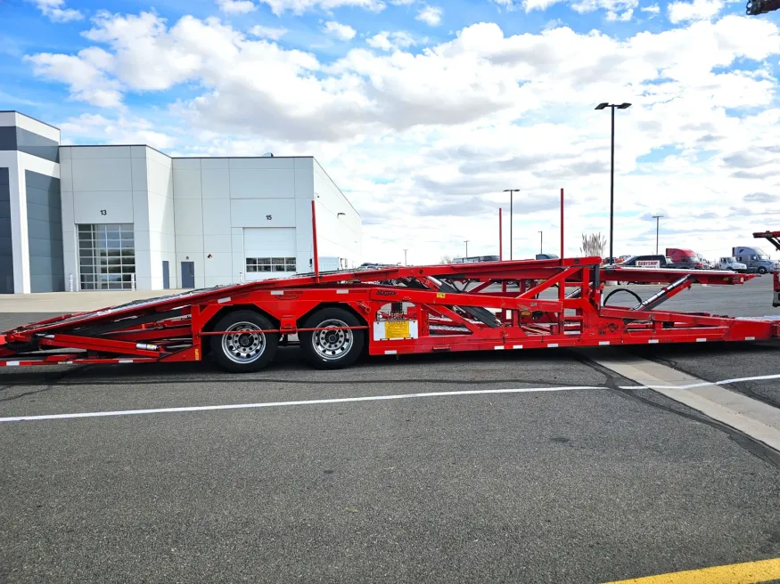 2020 Peterbilt 389 | Photo 8 of 34