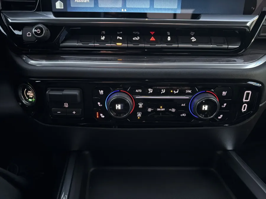 2026 Chevrolet Silverado 2500HD LTZ | Photo 17 of 20