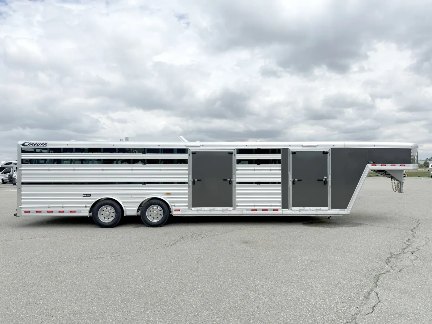 2027 Cimarron Stierwalt Signature Series Stock | Photo 3 of 23