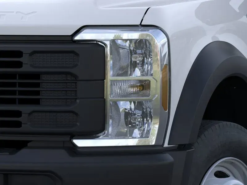 2026 Ford Super Duty F-600 | Photo 18 of 22