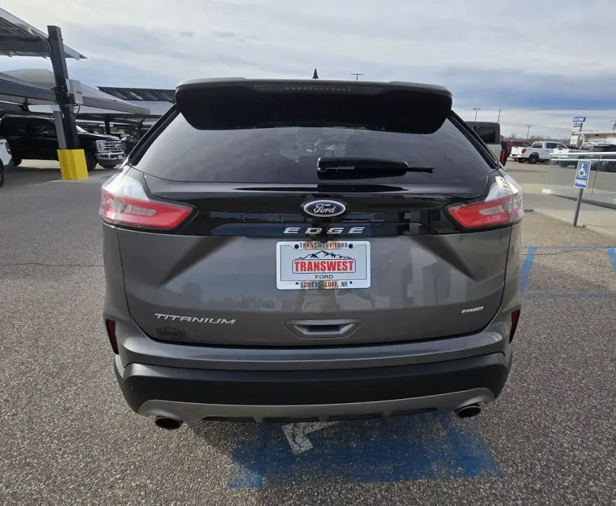 2023 Ford Edge | Photo 7 of 31