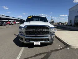 2024 RAM 2500 Tradesman | Thumbnail Photo 2 of 17