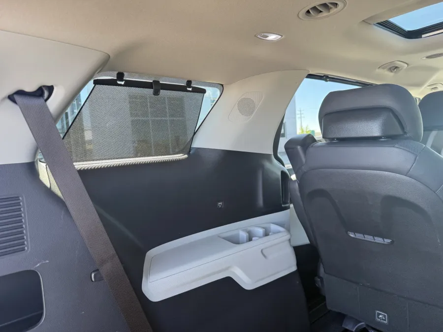 2022 Kia Carnival SX Prestige | Photo 9 of 28