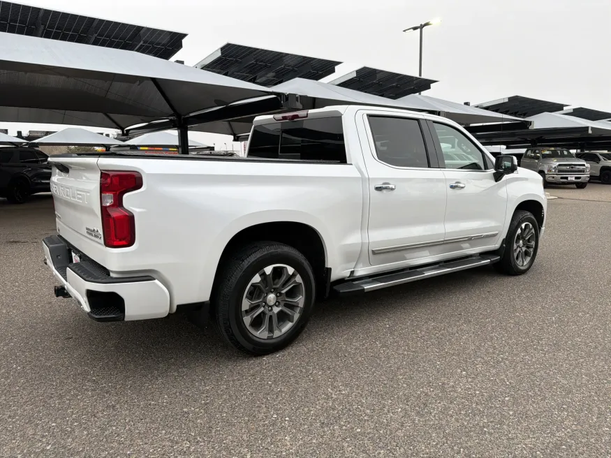 2024 Chevrolet Silverado 1500 High Country | Photo 4 of 19