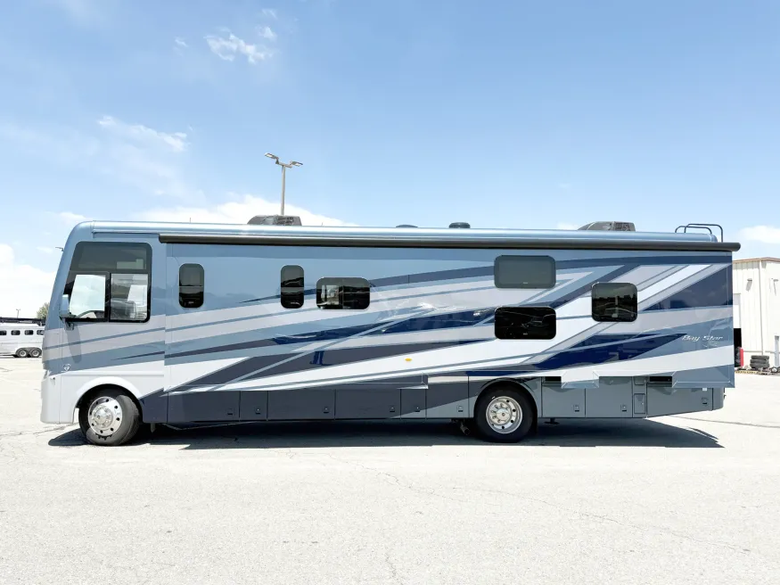 2027 Newmar Bay Star 3640 | Photo 22 of 31