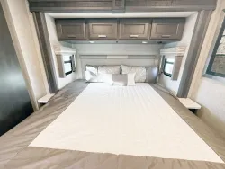 2023 Thor Inception 38MX | Thumbnail Photo 16 of 29