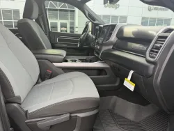 2024 RAM 2500 Big Horn | Thumbnail Photo 10 of 19