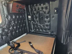 2020 Western Star 4900FA | Thumbnail Photo 11 of 34