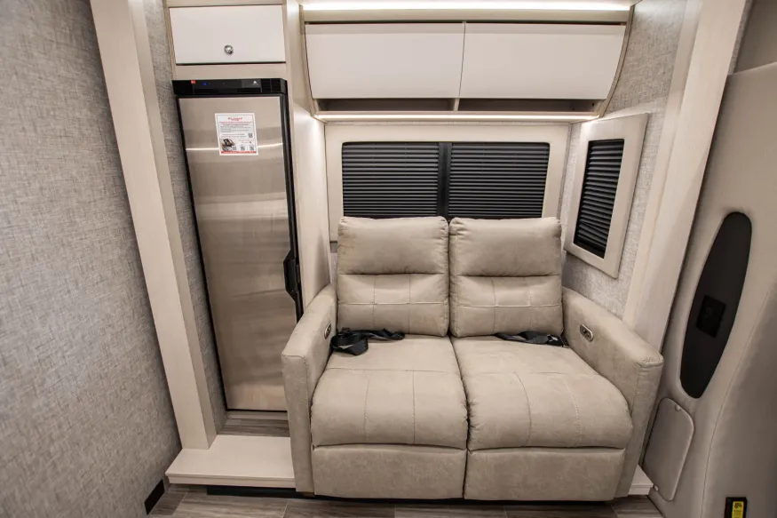 2026 Tiffin Wayfarer 25XLW | Photo 11 of 16