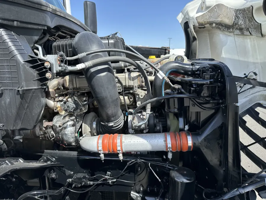 2022 Freightliner Cascadia 126 | Photo 20 of 21