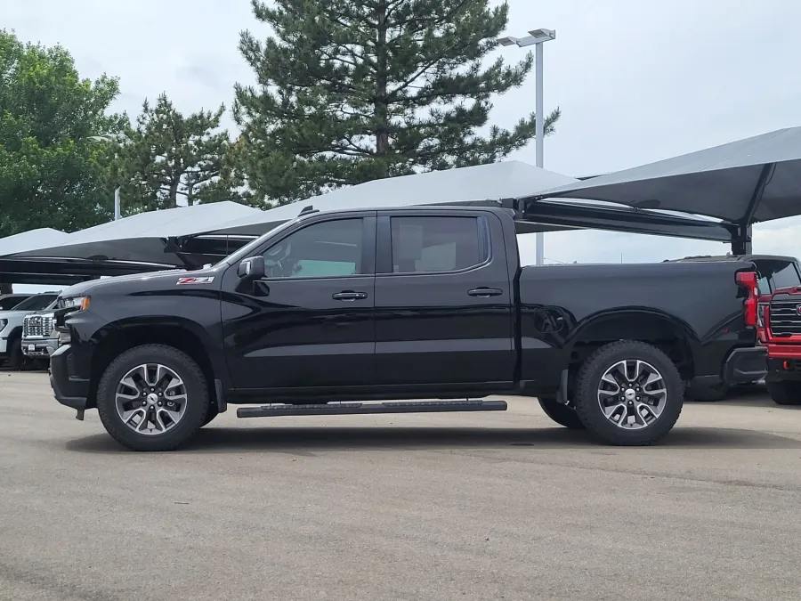 2021 Chevrolet Silverado 1500 RST | Photo 3 of 23