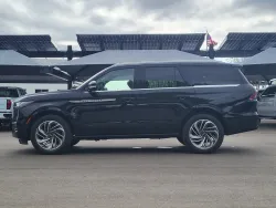 2025 Lincoln Navigator Reserve | Thumbnail Photo 3 of 26