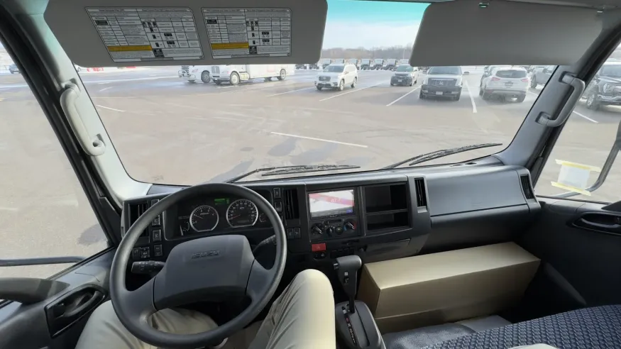 2024 Isuzu NRR | Photo 15 of 15