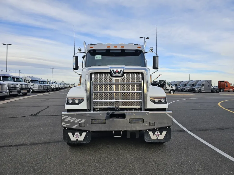 2026 Western Star 49X | Photo 2 of 24
