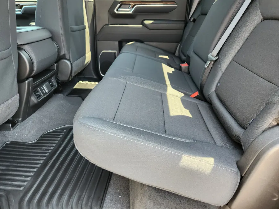 2026 GMC Sierra 1500 Elevation | Photo 10 of 28