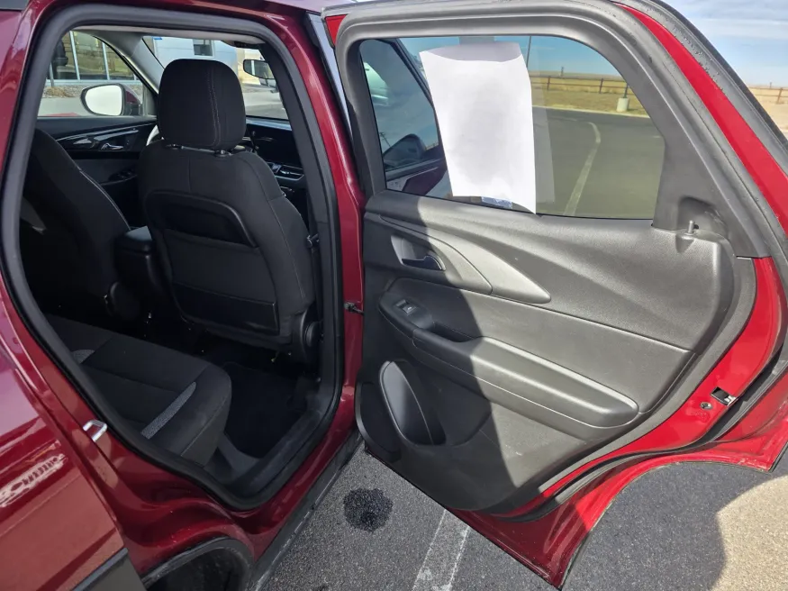 2025 Chevrolet Trailblazer LT | Photo 13 of 22