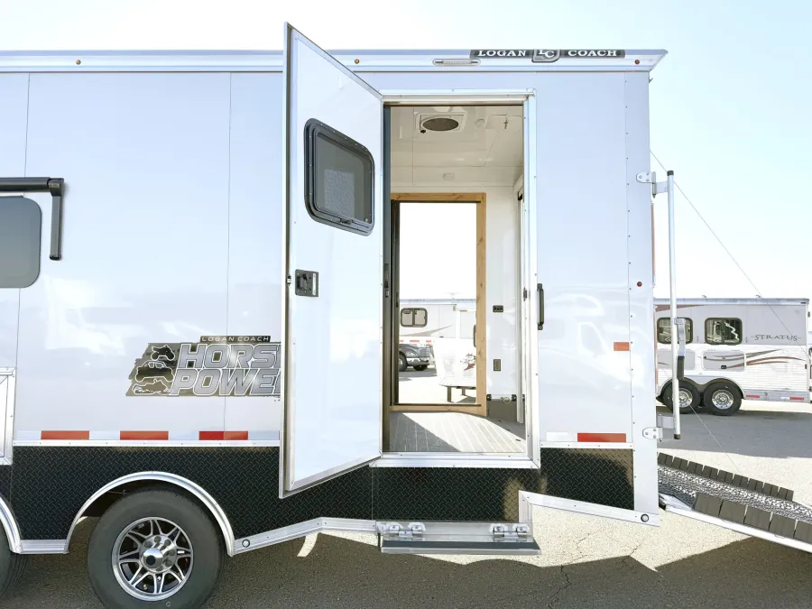 2025 Logan Coach Ultimate Sports Hauler | Photo 29 of 33