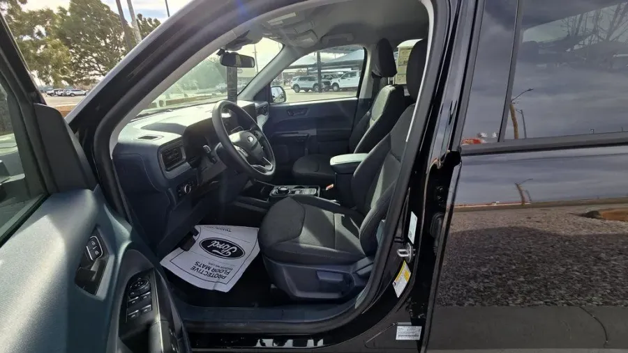 2026 Ford Maverick | Photo 13 of 26