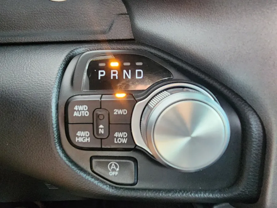 2022 RAM 1500 Laramie | Photo 15 of 32