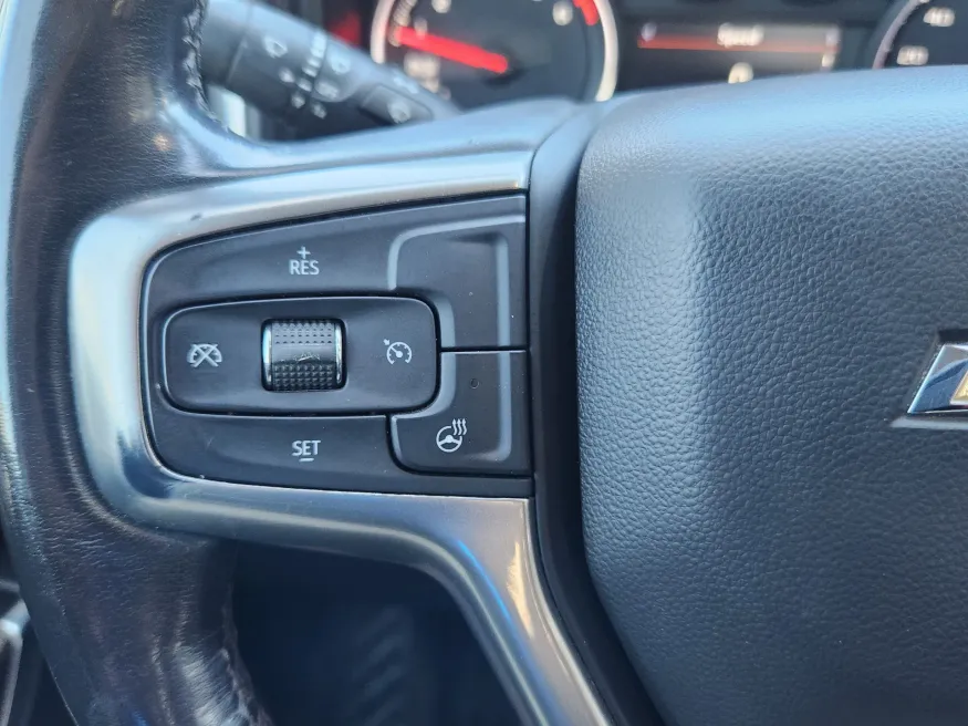 2020 Chevrolet Silverado 1500 LT | Photo 15 of 24