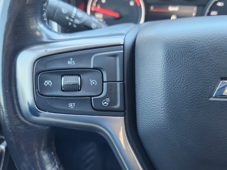 2020 Chevrolet Silverado 1500 LT | Photo 15 of 24