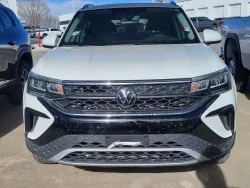 2024 Volkswagen Taos SE | Thumbnail Photo 1 of 4