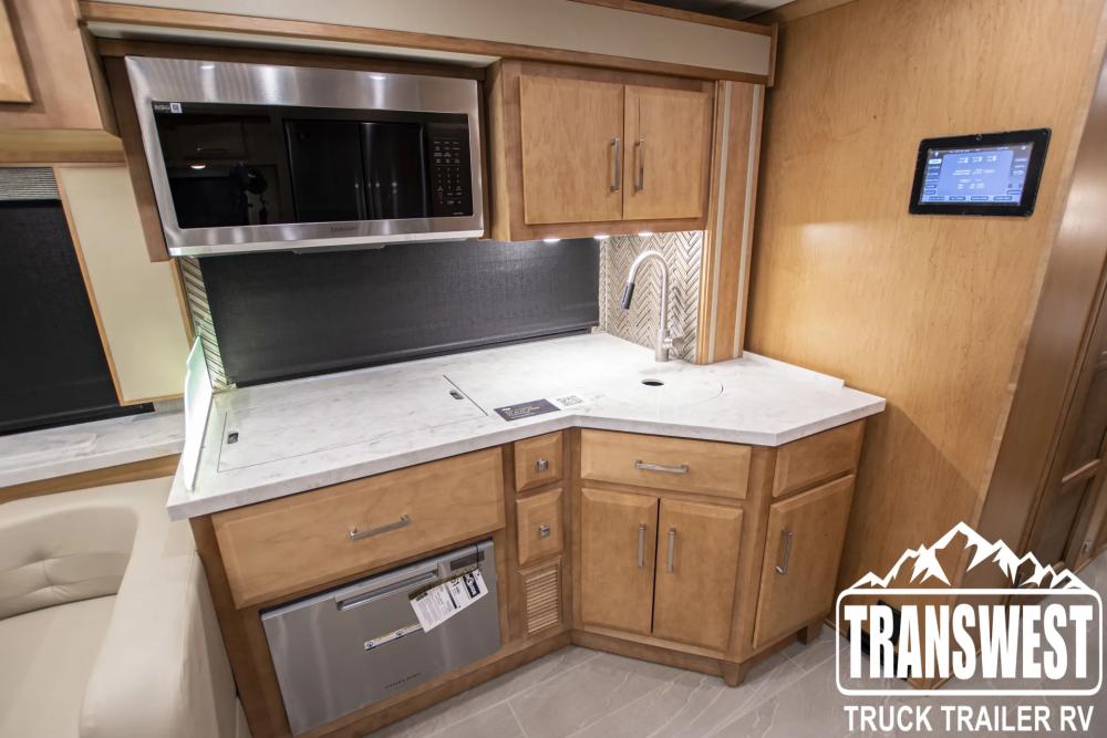 2023 Newmar New Aire 3549 | Photo 12 of 26