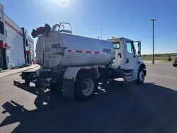 2004 Freightliner M2 106 | Thumbnail Photo 4 of 21