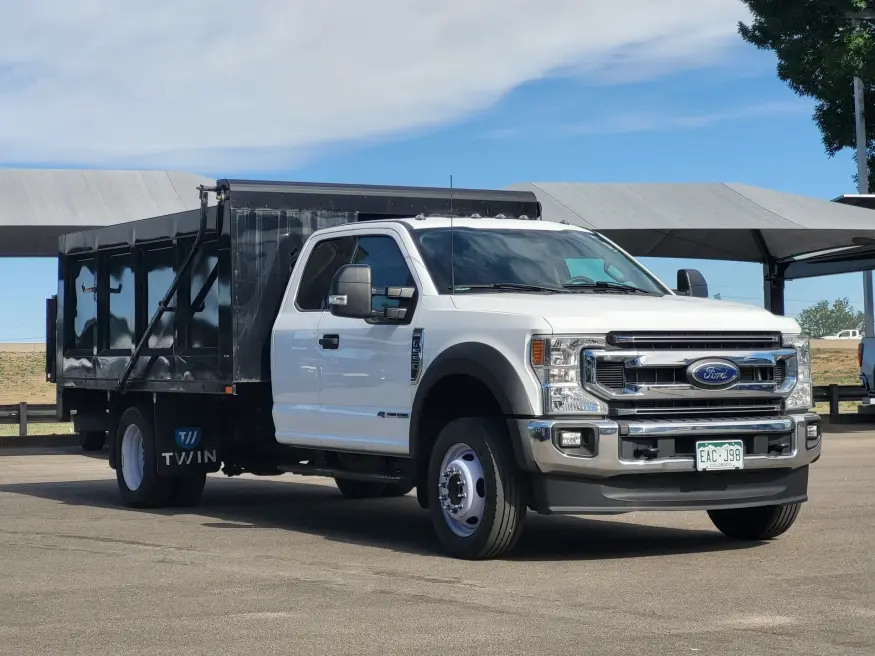 2022 Ford Super Duty F-550 | Photo 2 of 24