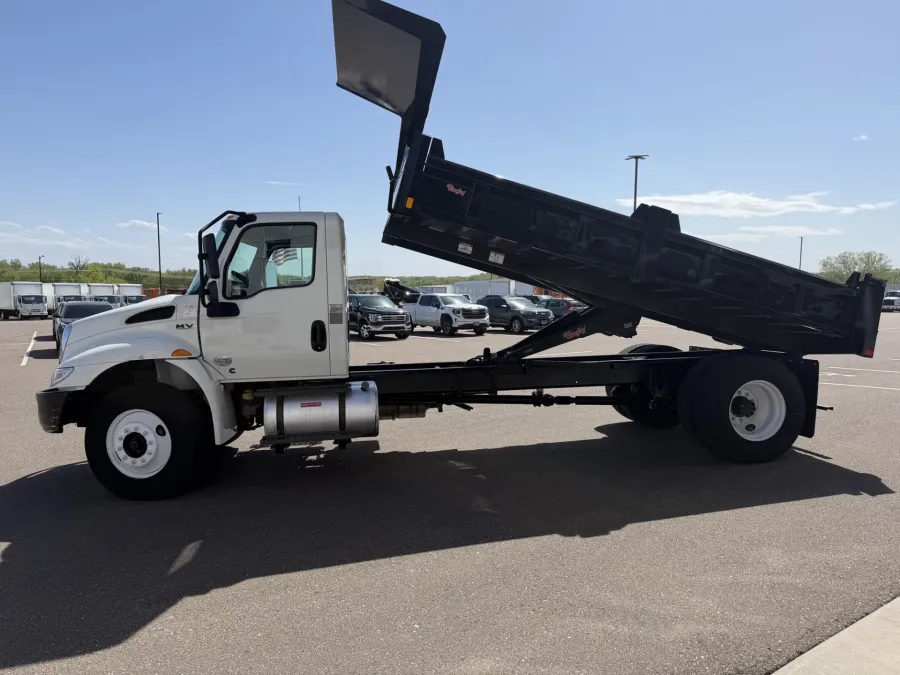 2020 International MV607 | Photo 3 of 10