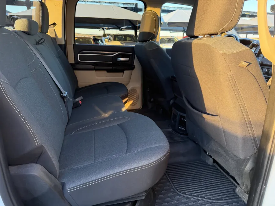 2022 RAM 2500 Big Horn | Photo 8 of 20