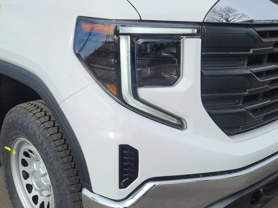 2026 GMC Sierra 1500 Pro | Photo 4 of 22