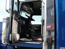 2022 Peterbilt 389 | Thumbnail Photo 6 of 16