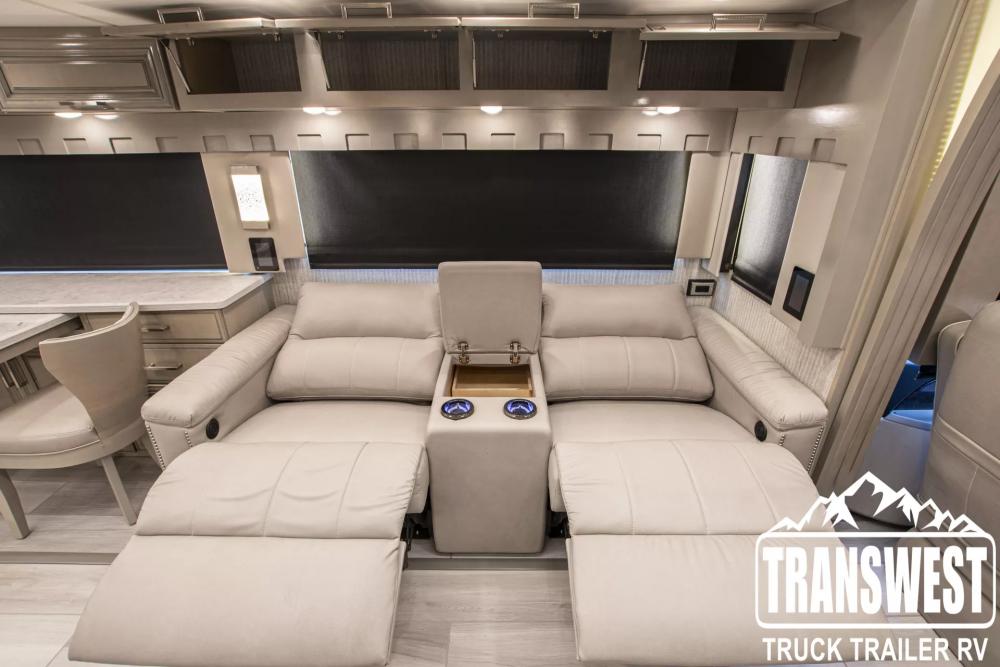 2023 Newmar London Aire 4579 | Photo 12 of 26