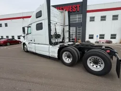 2024 Volvo VNL | Thumbnail Photo 3 of 18