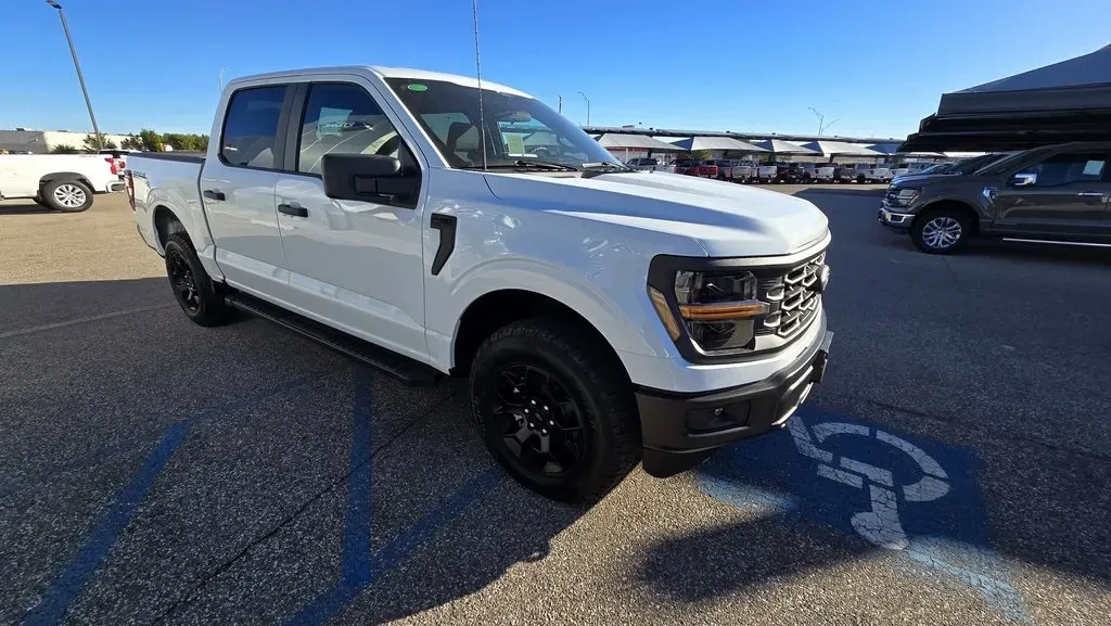 2025 Ford F-150 | Photo 2 of 19