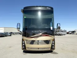 2013 Newmar King Aire 4584 | Thumbnail Photo 24 of 33