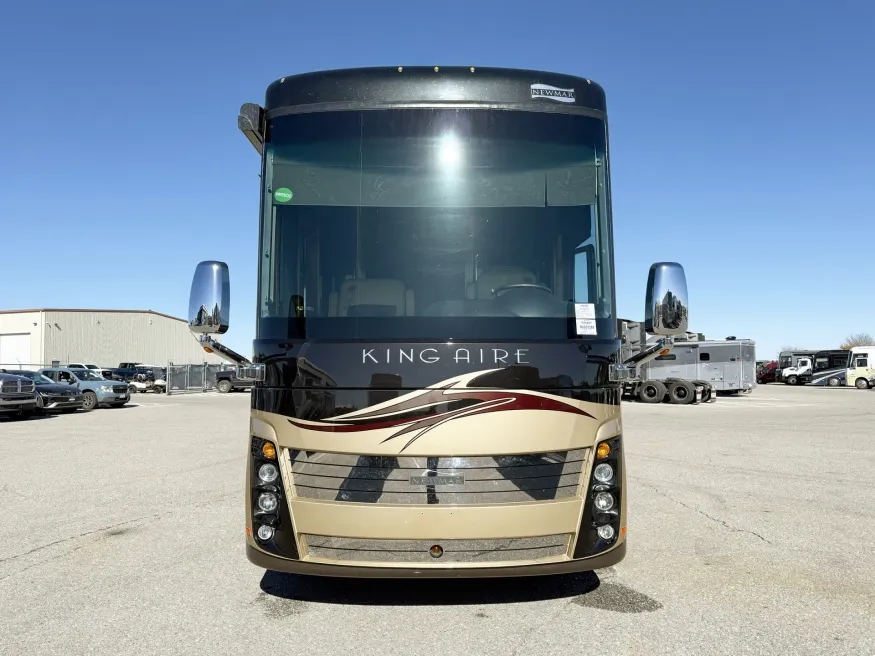 2013 Newmar King Aire 4584 | Photo 24 of 33