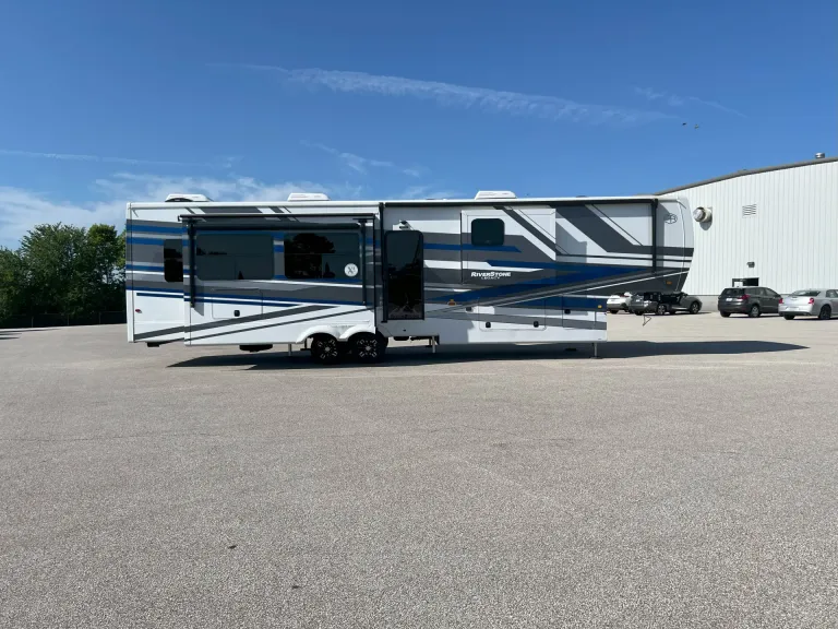 2025 Forest River Riverstone Legacy 39RKFB