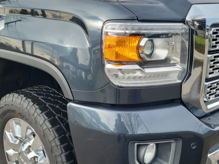 2018 GMC Sierra 2500HD Denali | Photo 4 of 23