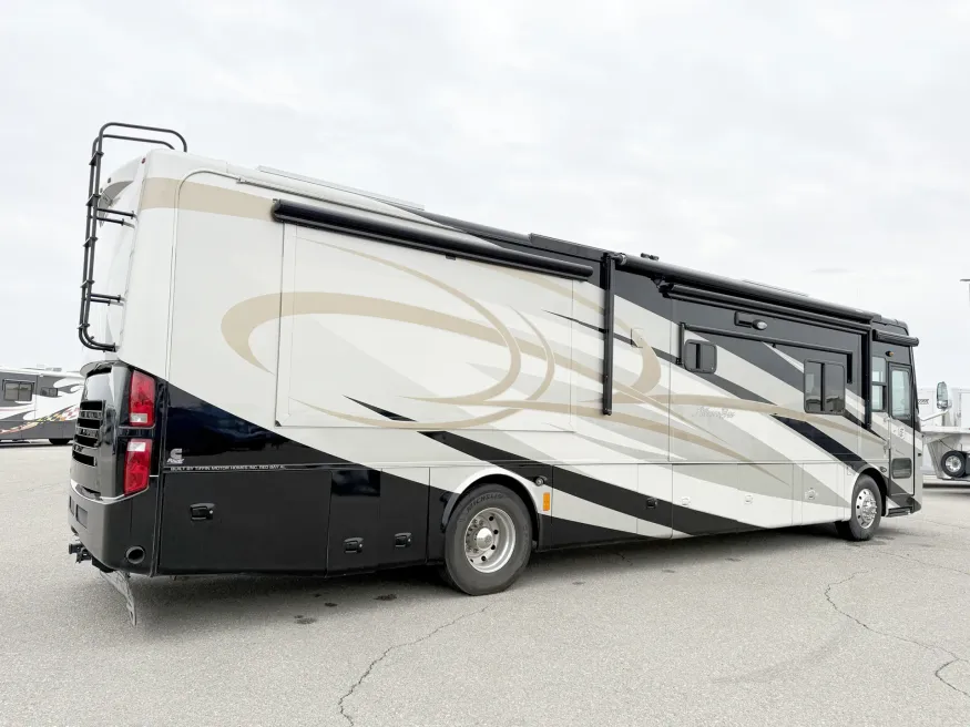 2010 Tiffin Allegro Bus 40QXP | Photo 4 of 12