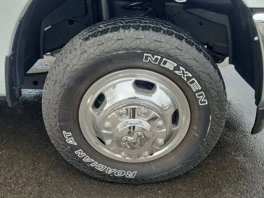 2024 RAM 3500 Chassis Cab SLT | Photo 6 of 22