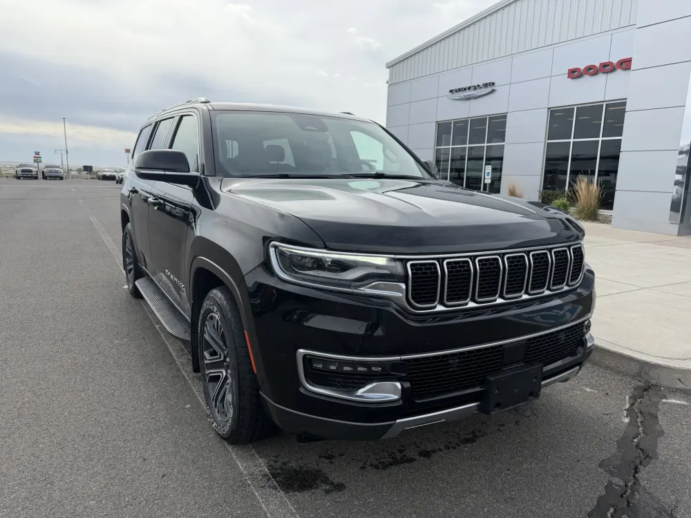 2022 Jeep Wagoneer Series III 4WD's photo