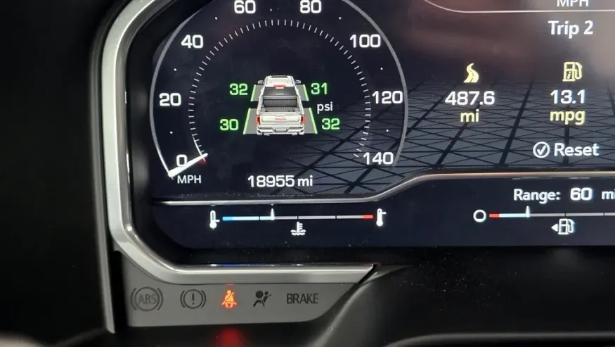 2023 GMC Sierra 1500 | Photo 19 of 31